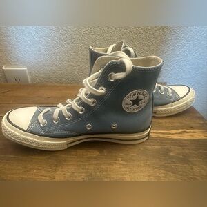 Women’s converse all star size 6